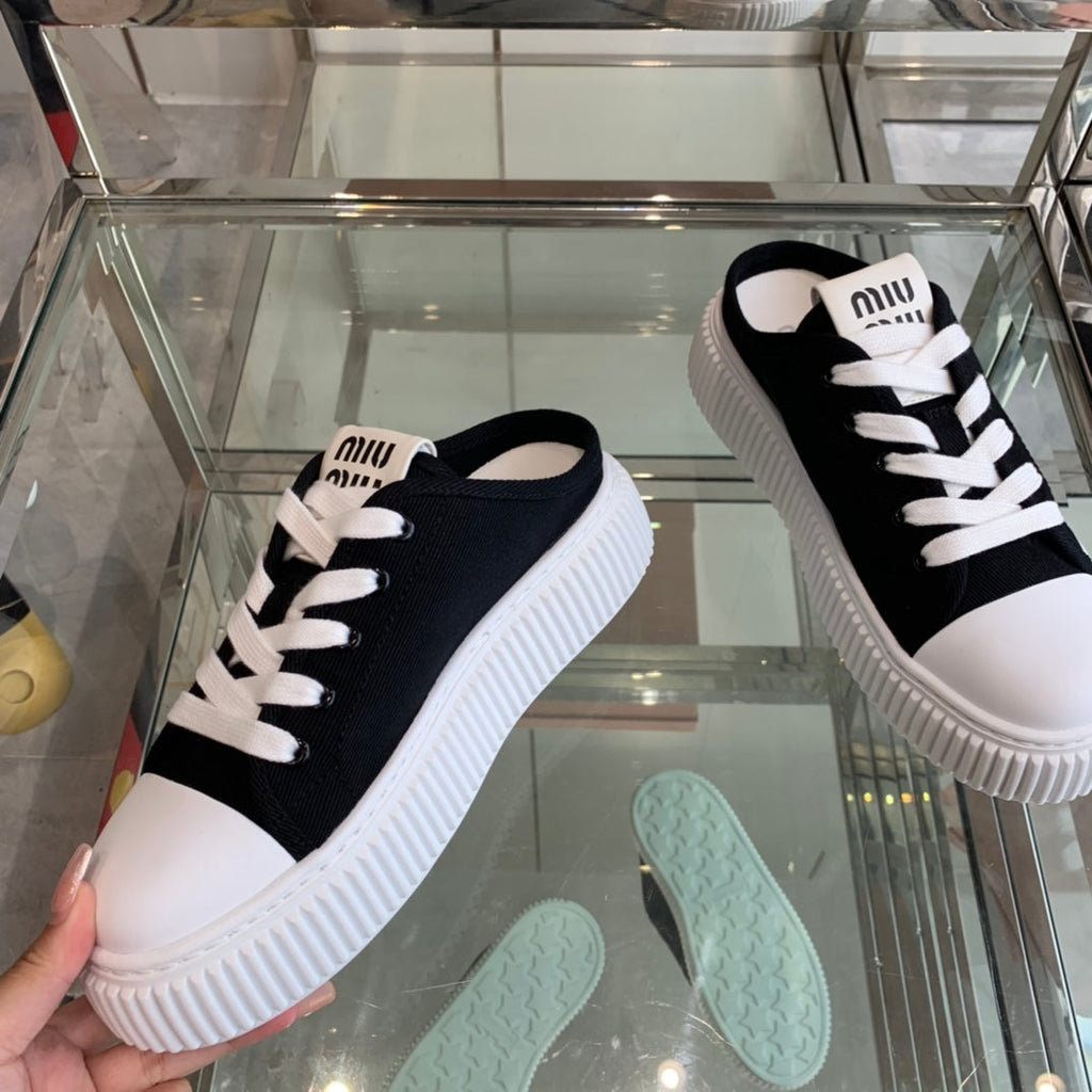 M-Sneakers