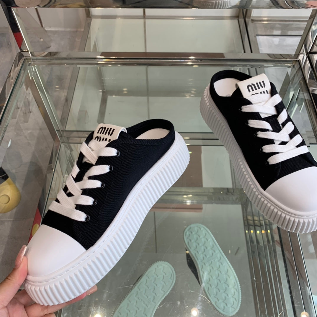 M-Sneakers