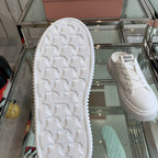 M-Sneakers