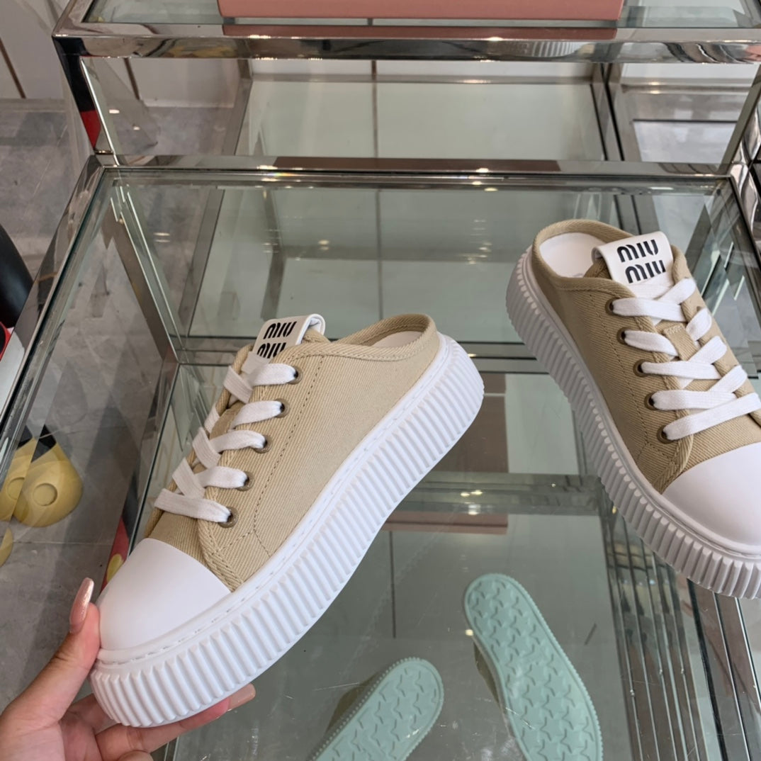 M-Sneakers