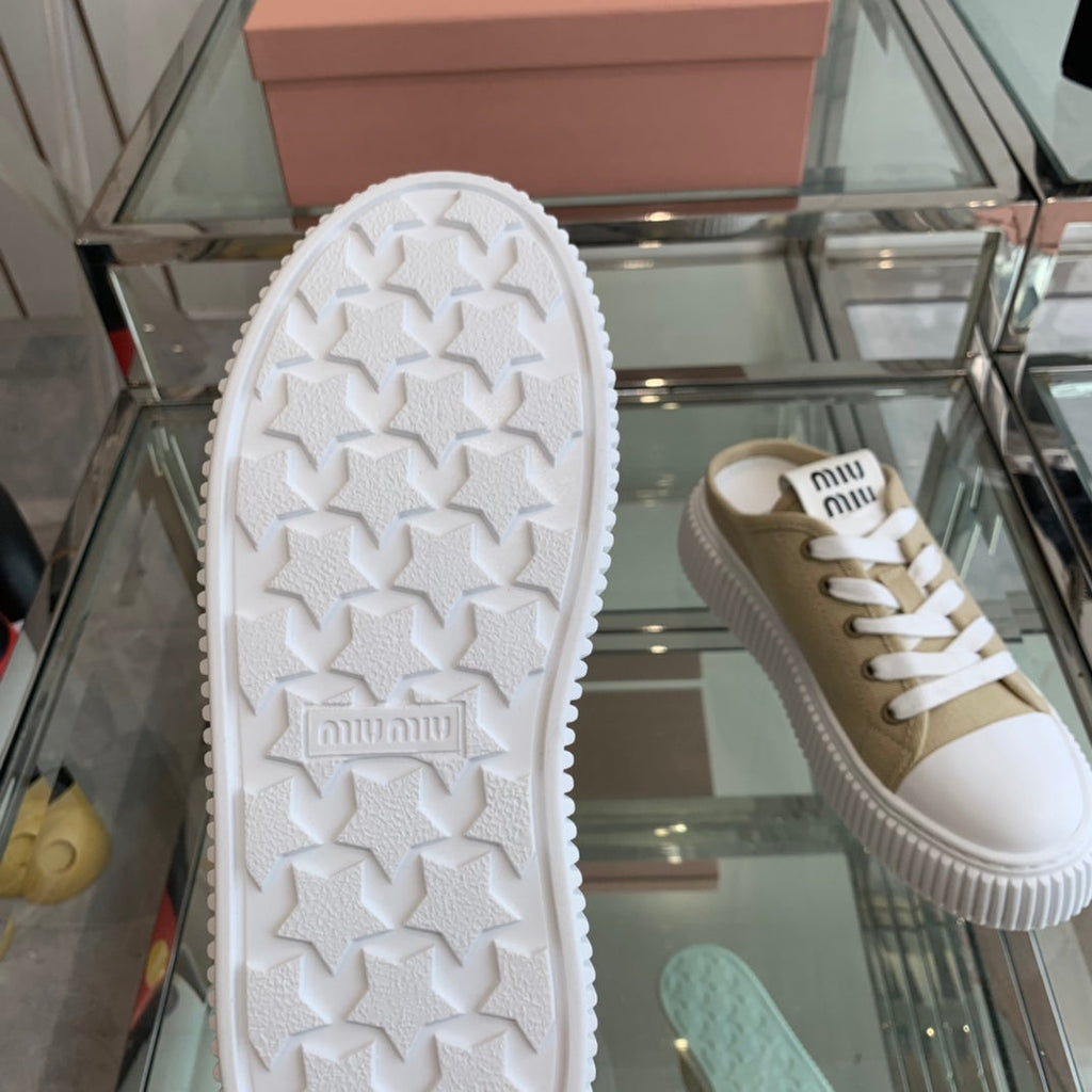 M-Sneakers