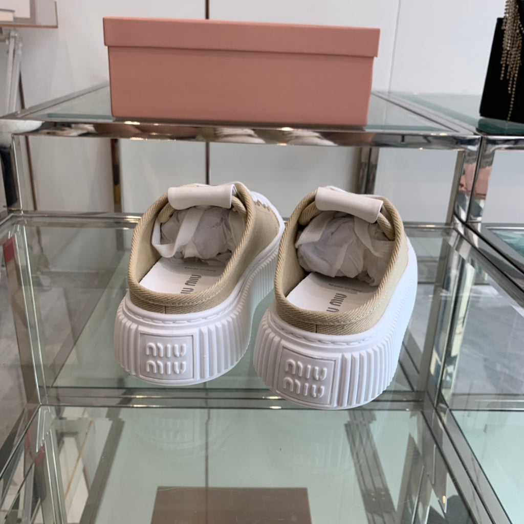 M-Sneakers