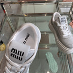 M-Sneakers