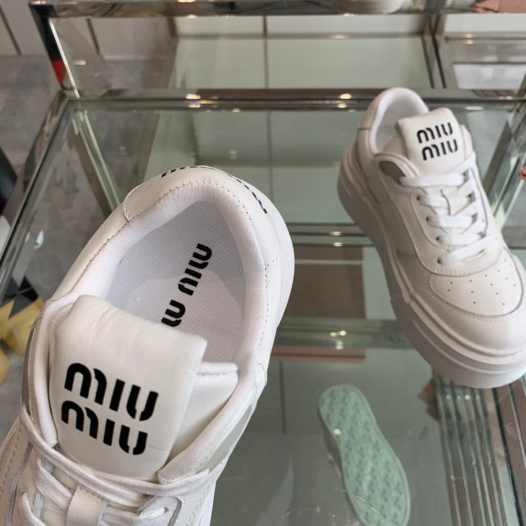 M-Sneakers