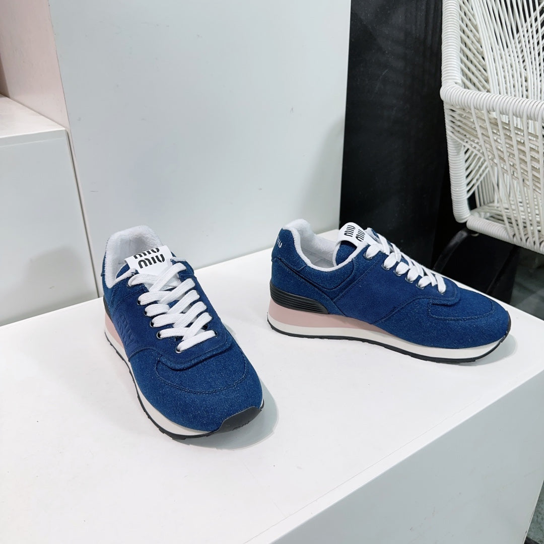 M-Sneakers