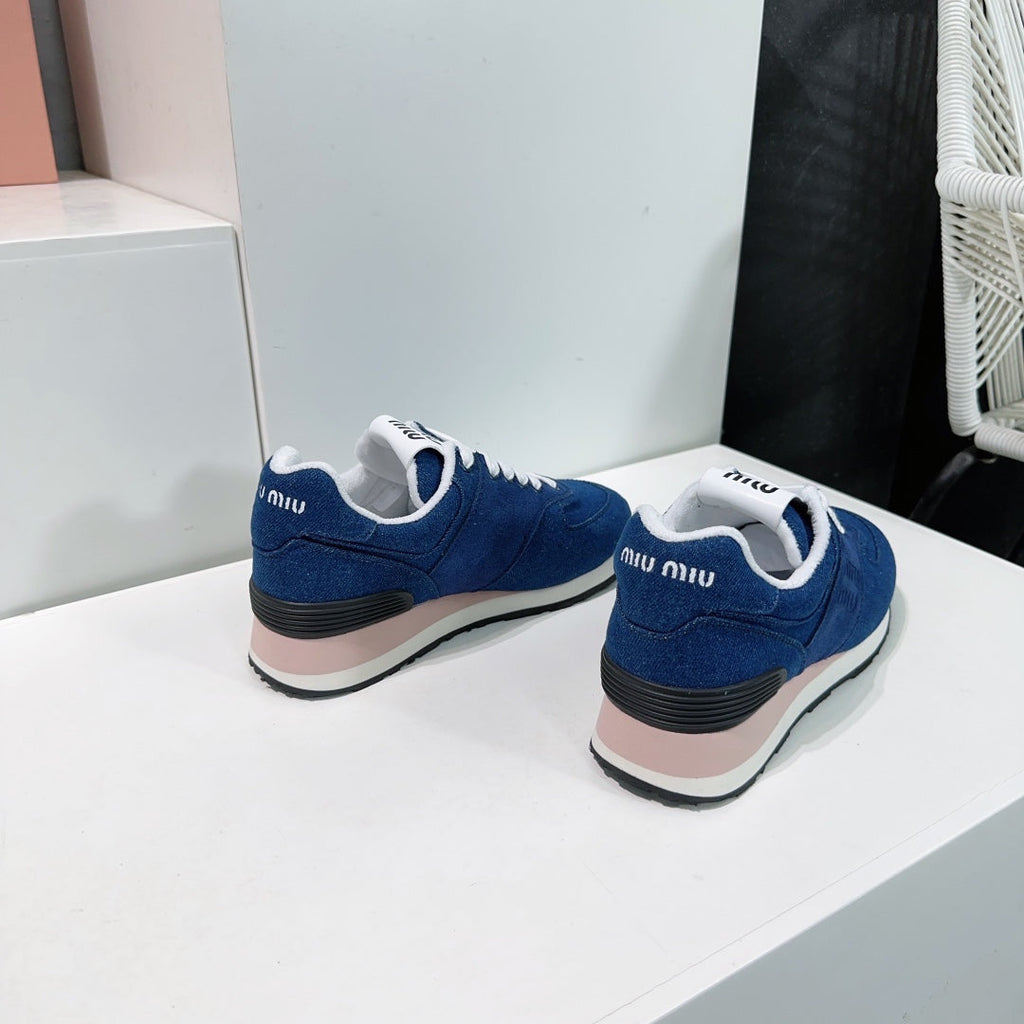 M-Sneakers