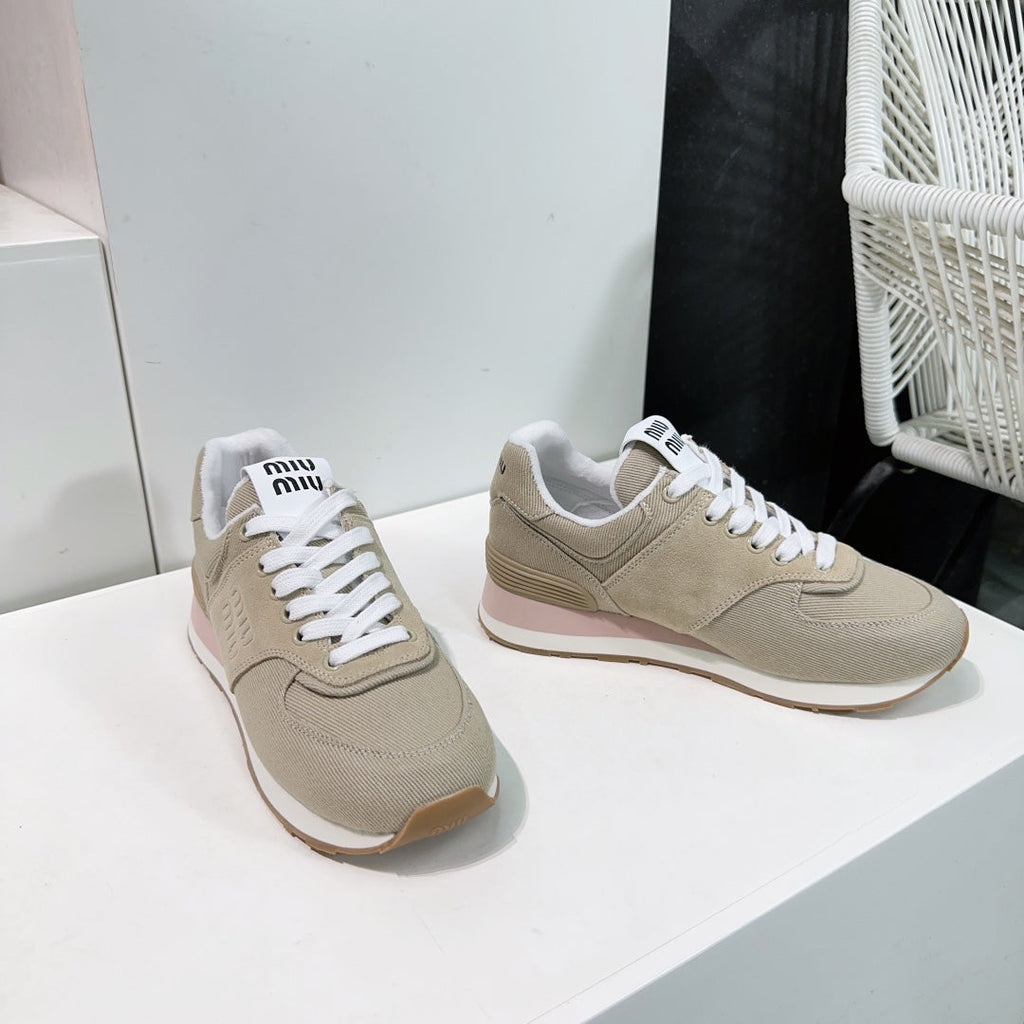 M-Sneakers