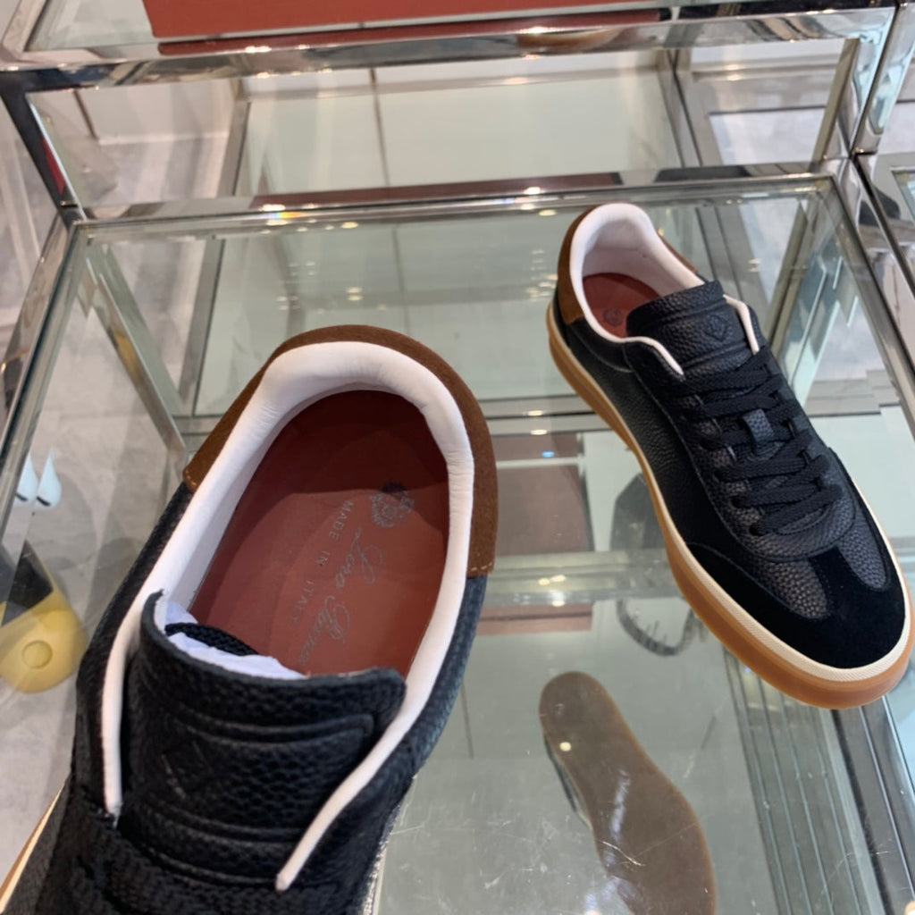 L-Sneakers