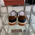 L-Sneakers