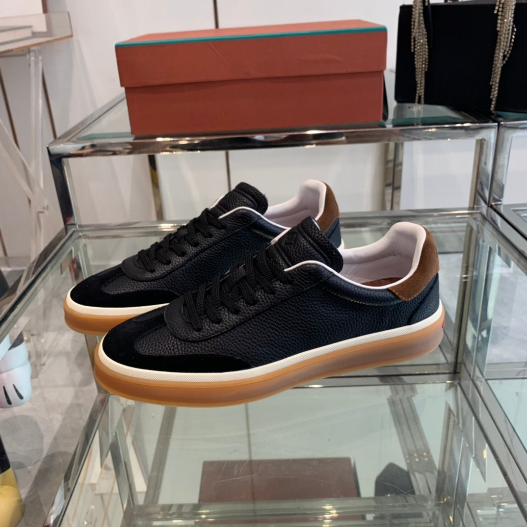 L-Sneakers