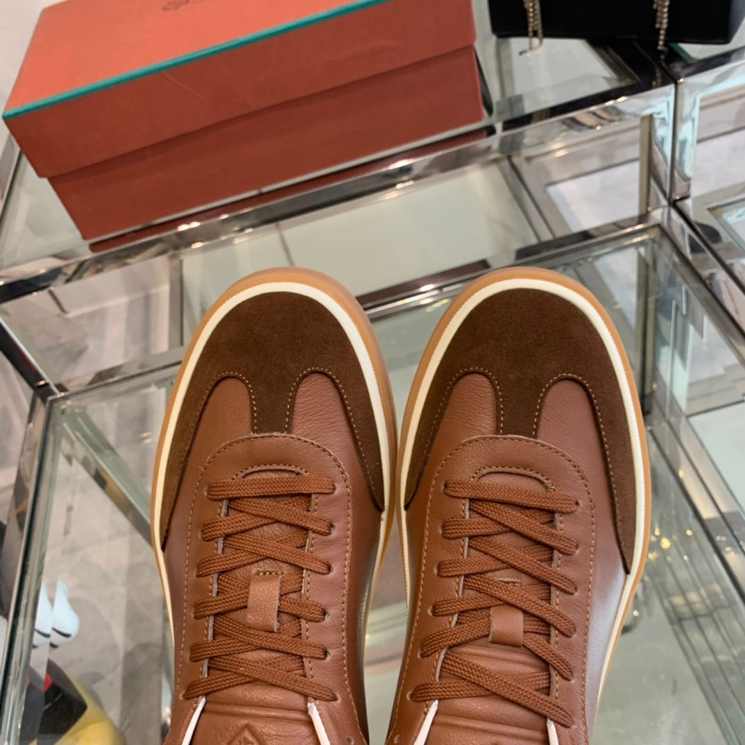 L-Sneakers