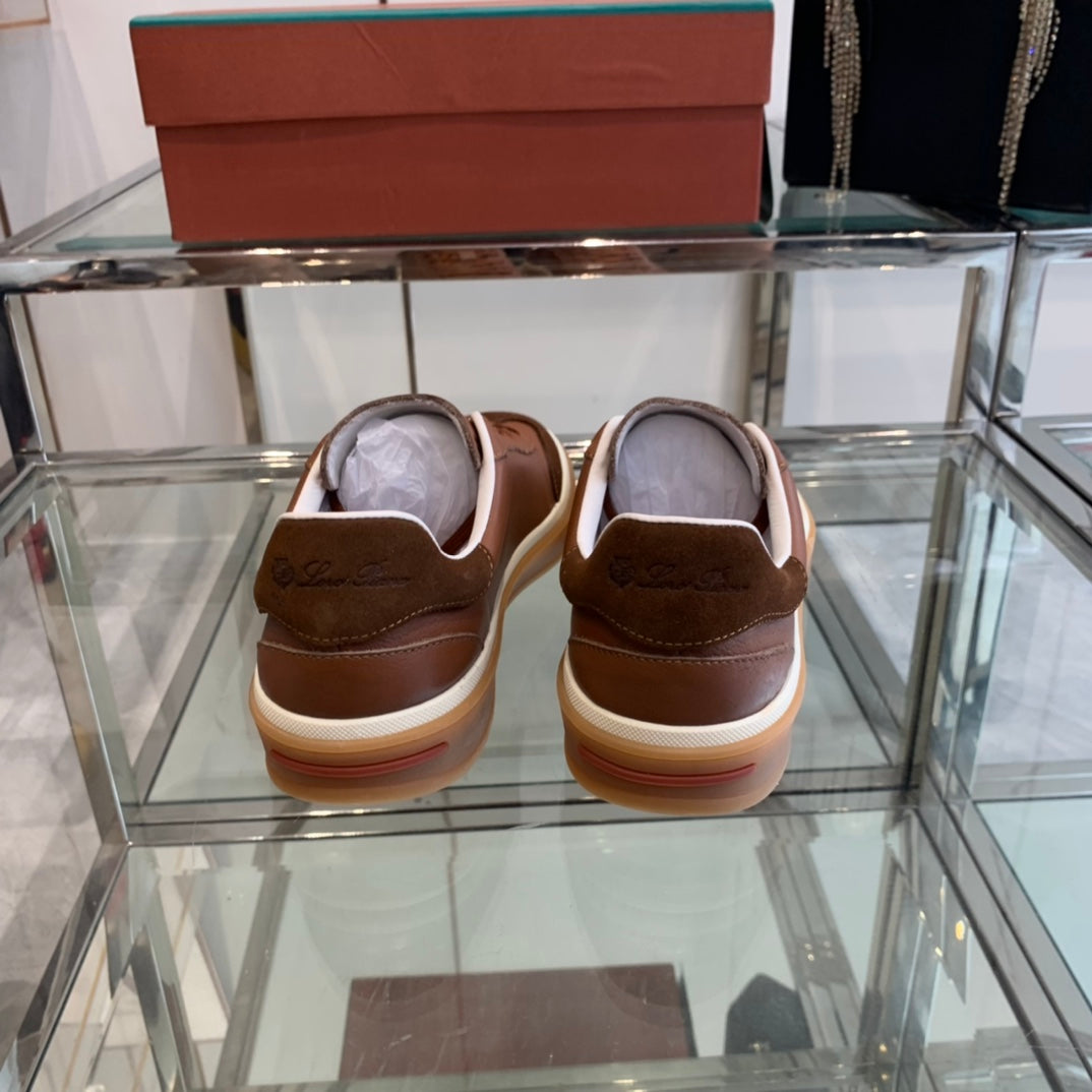 L-Sneakers