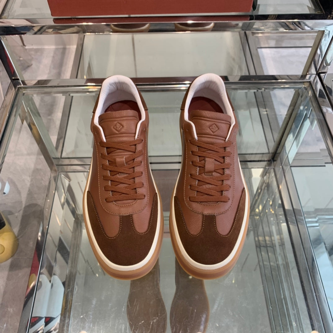 L-Sneakers