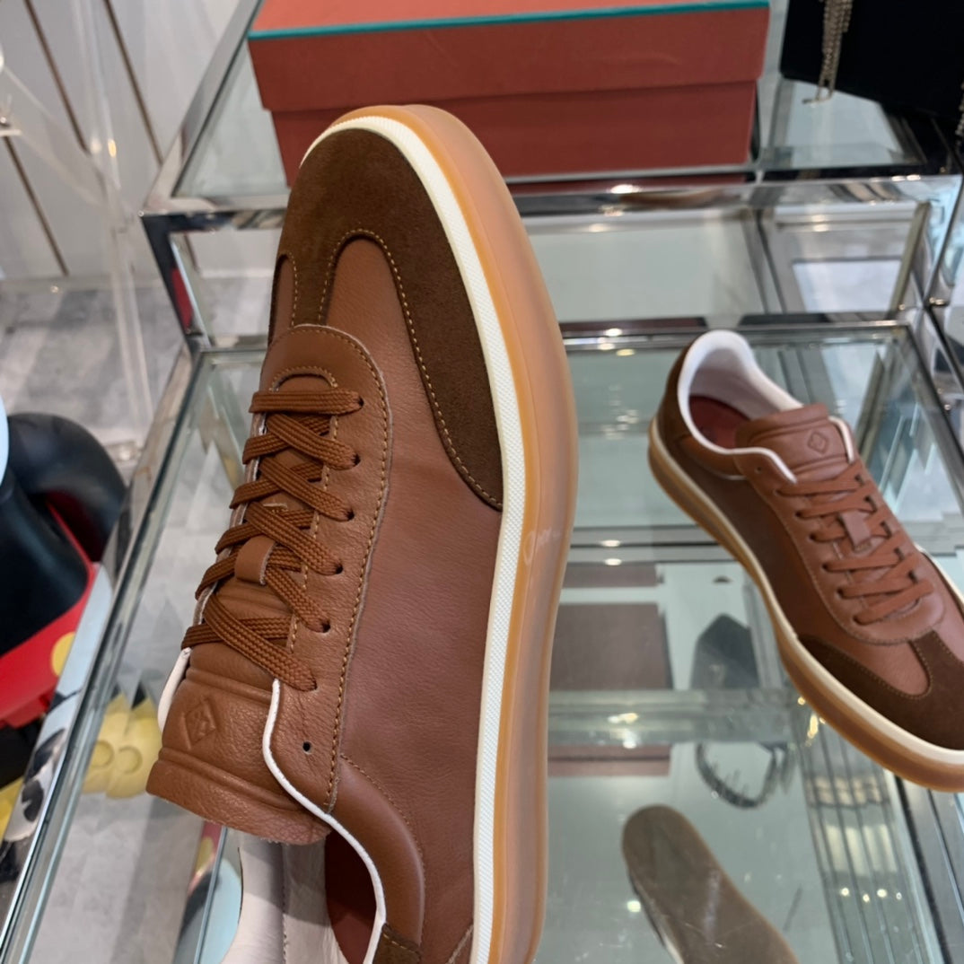 L-Sneakers