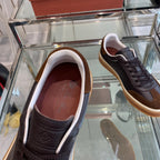 L-Sneakers