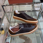 L-Sneakers