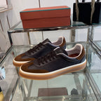 L-Sneakers