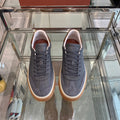 L-Sneakers