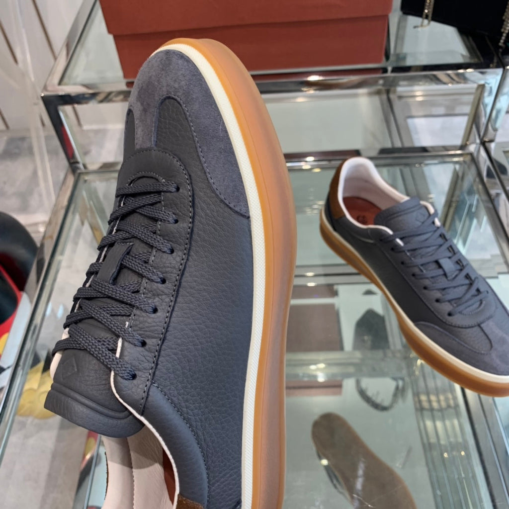 L-Sneakers