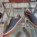 L-Sneakers