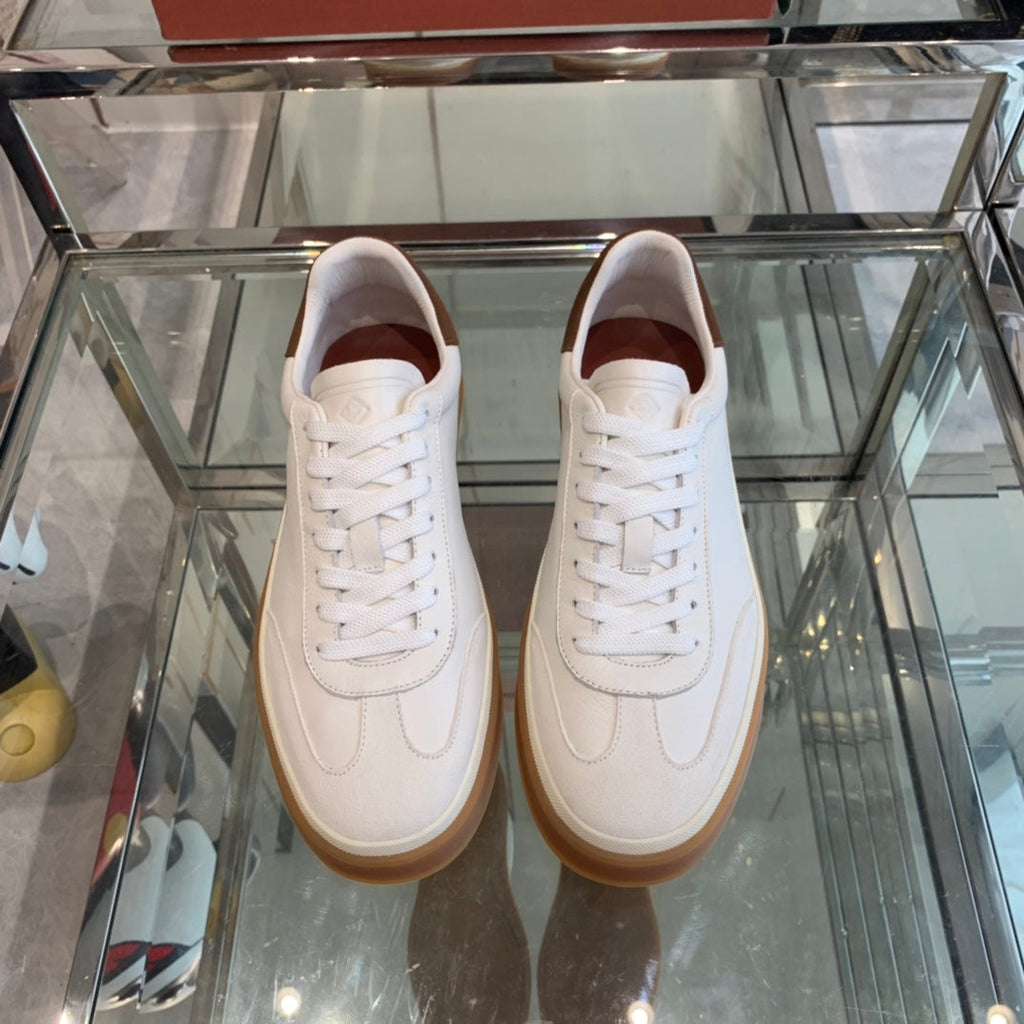 L-Sneakers
