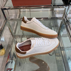 L-Sneakers