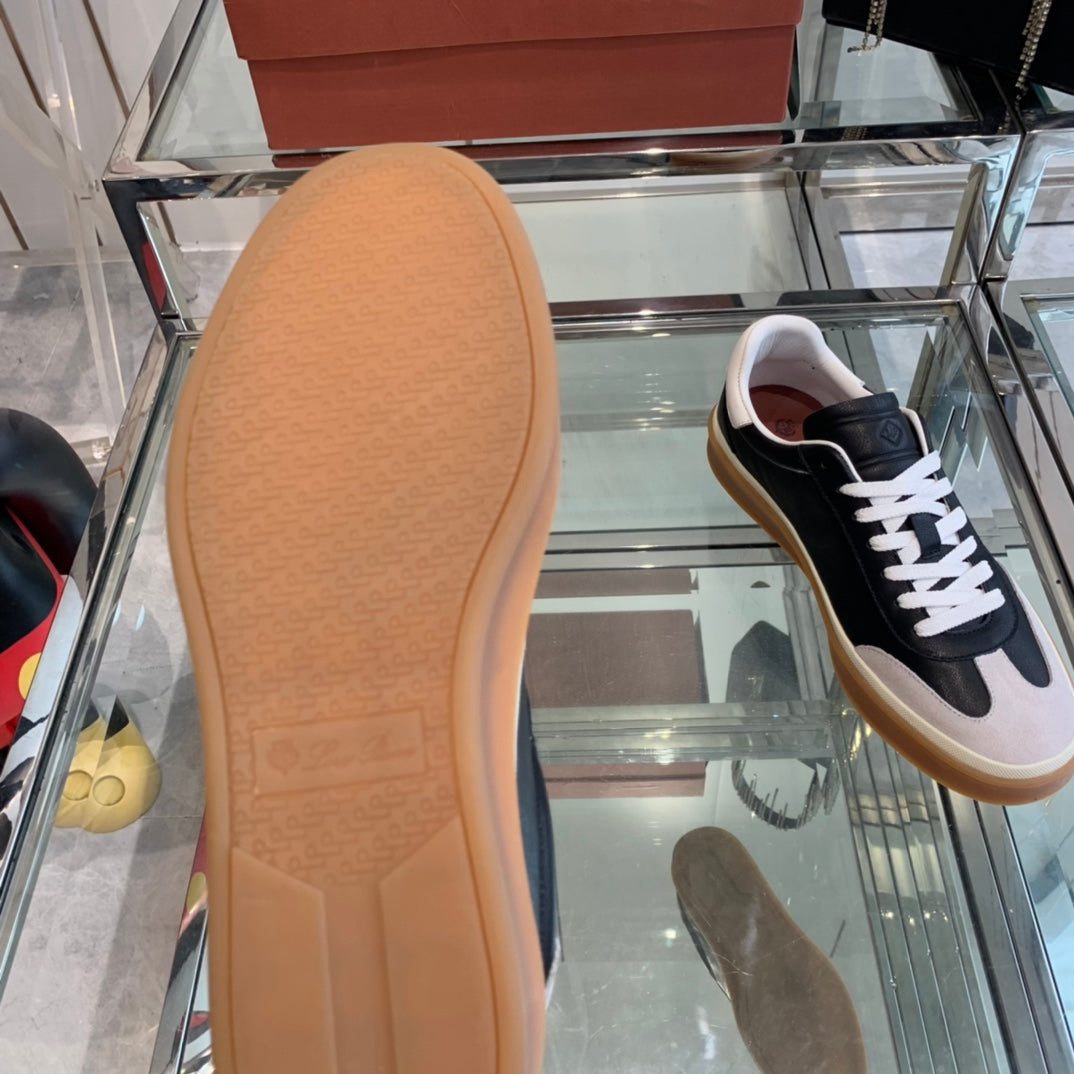 L-Sneakers