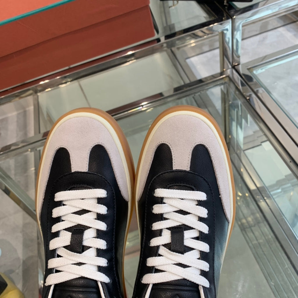 L-Sneakers