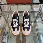 L-Sneakers