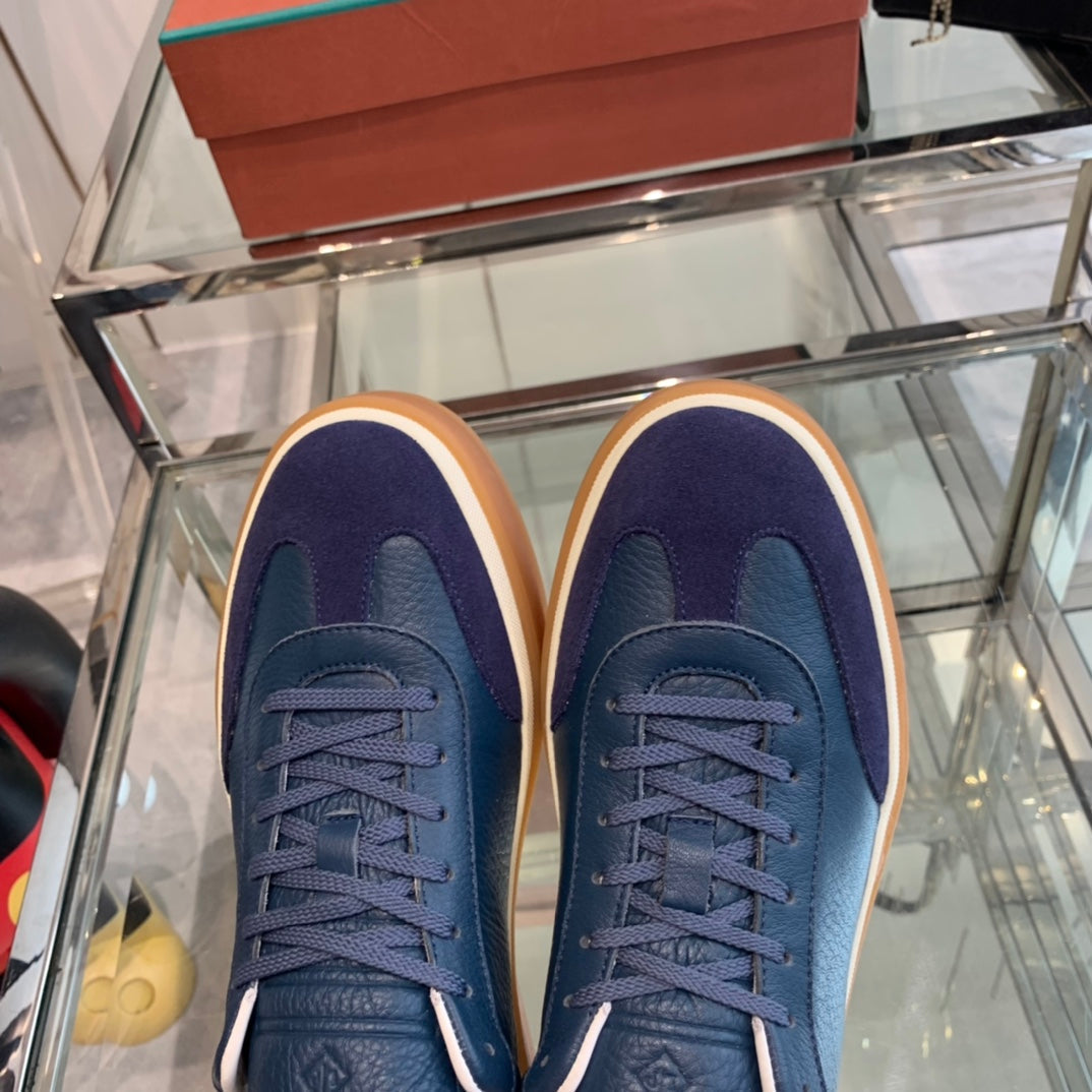 L-Sneakers