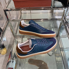 L-Sneakers