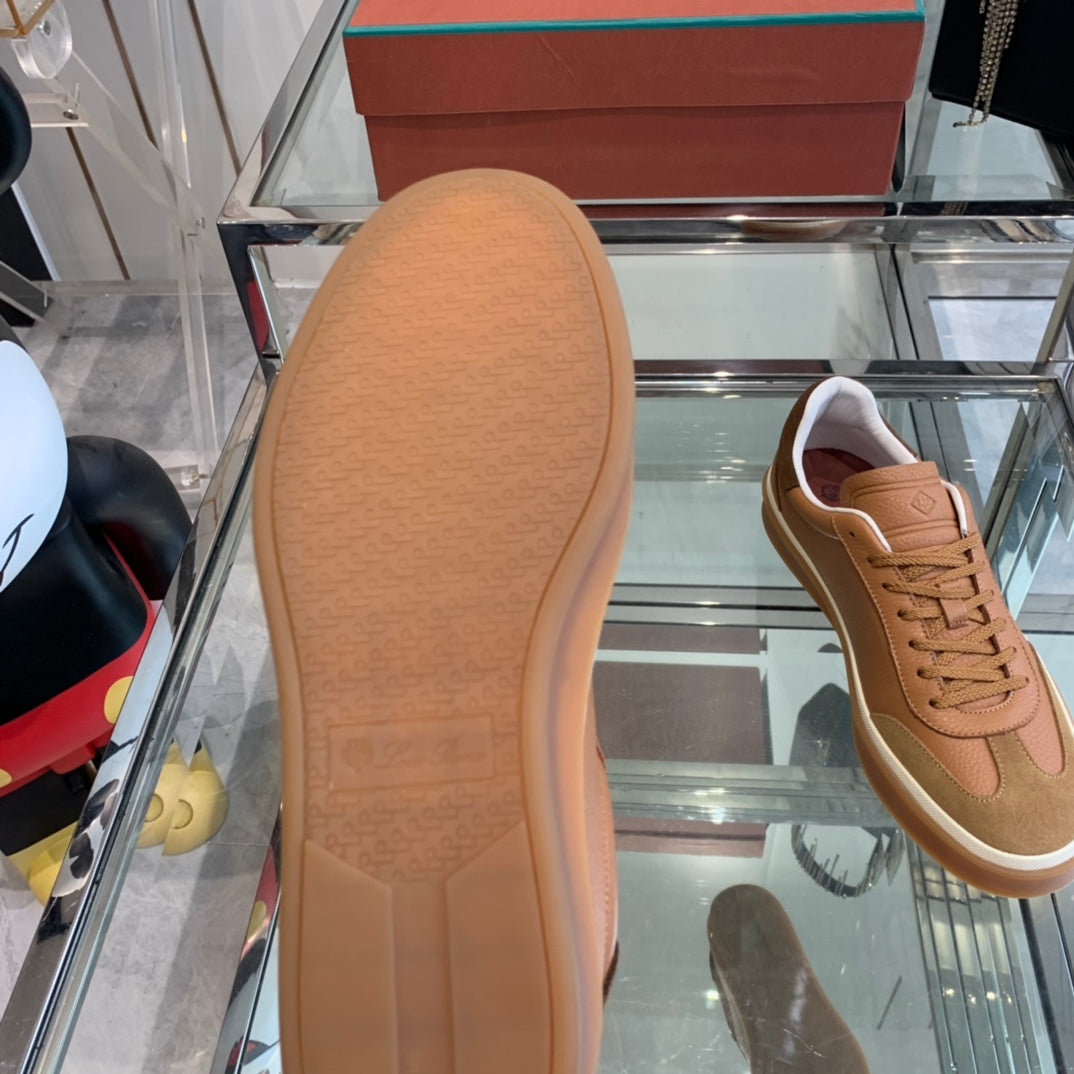 L-Sneakers