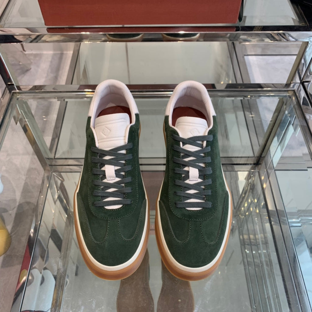 L-Sneakers