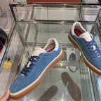 L-Sneakers