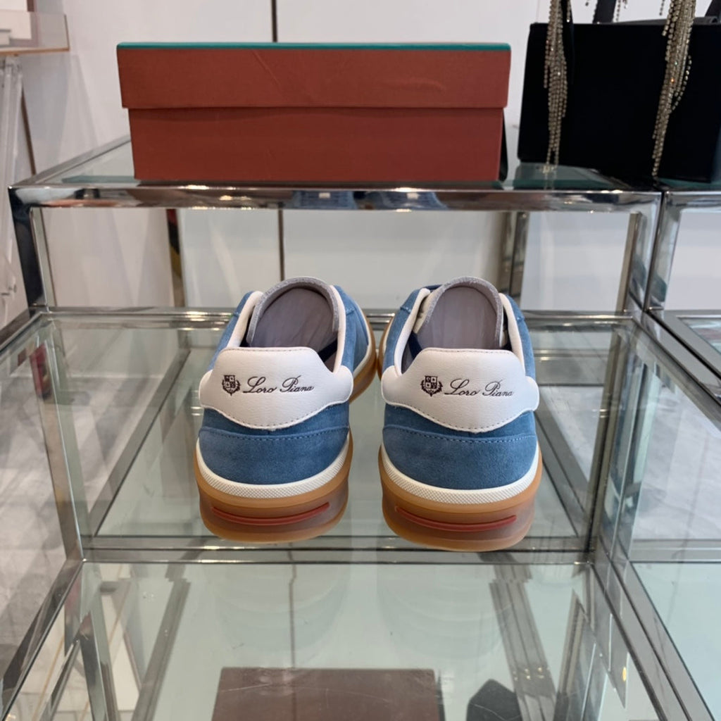 L-Sneakers