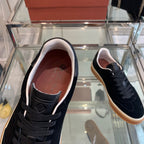 L-Sneakers