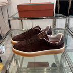L-Sneakers