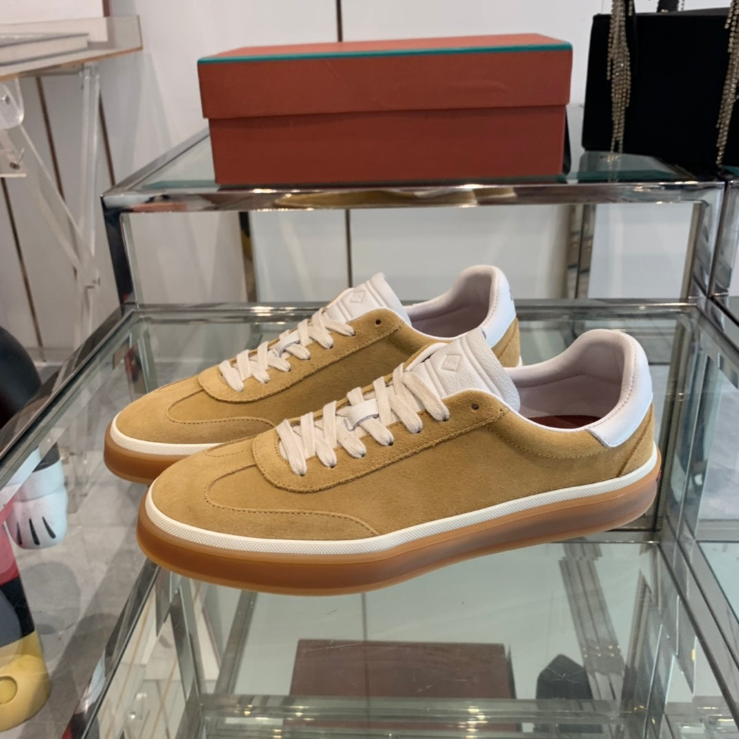 L-Sneakers
