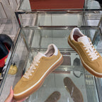 L-Sneakers