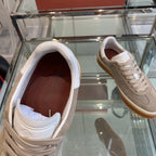 L-Sneakers