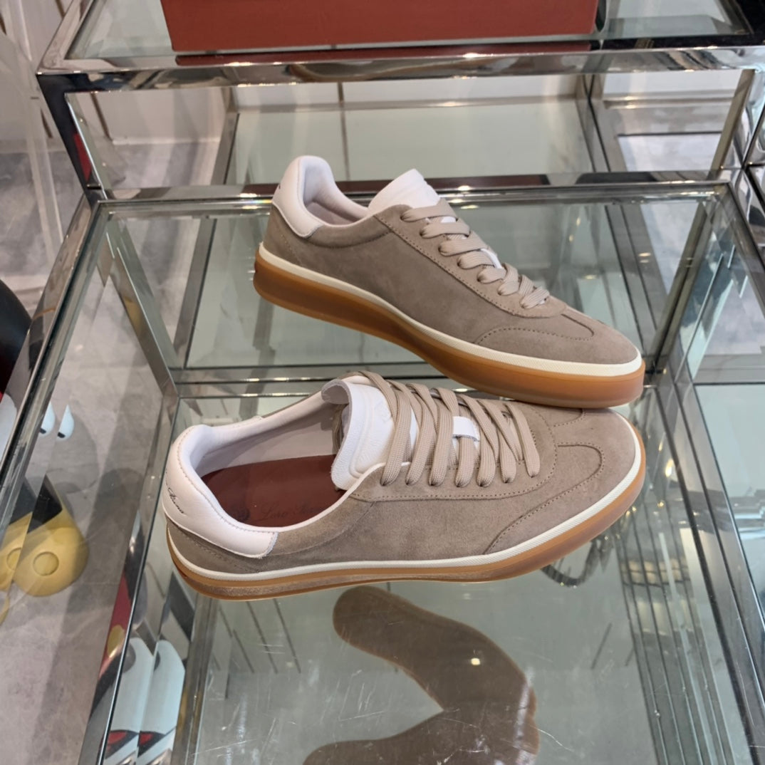 L-Sneakers