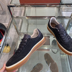 L-Sneakers