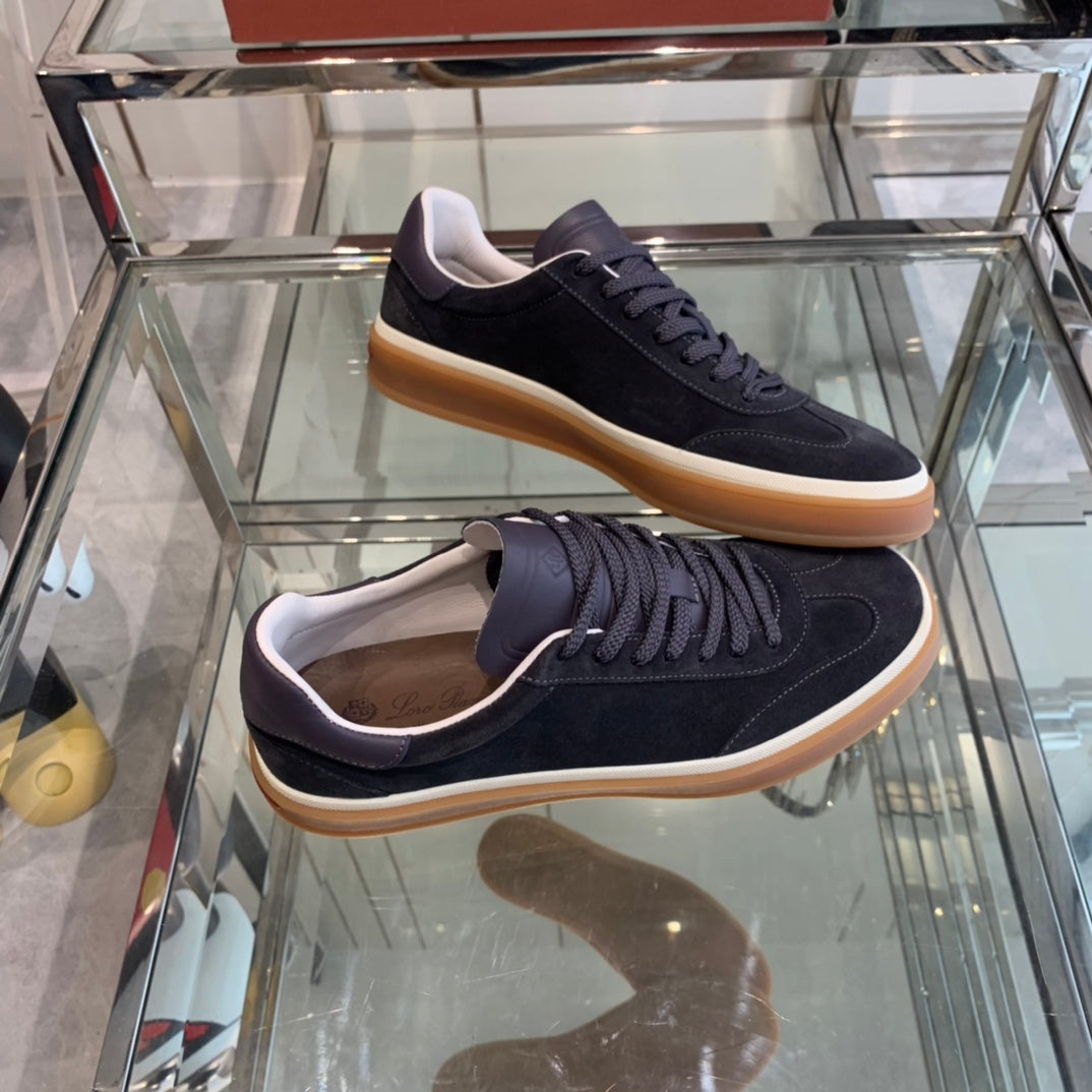 L-Sneakers