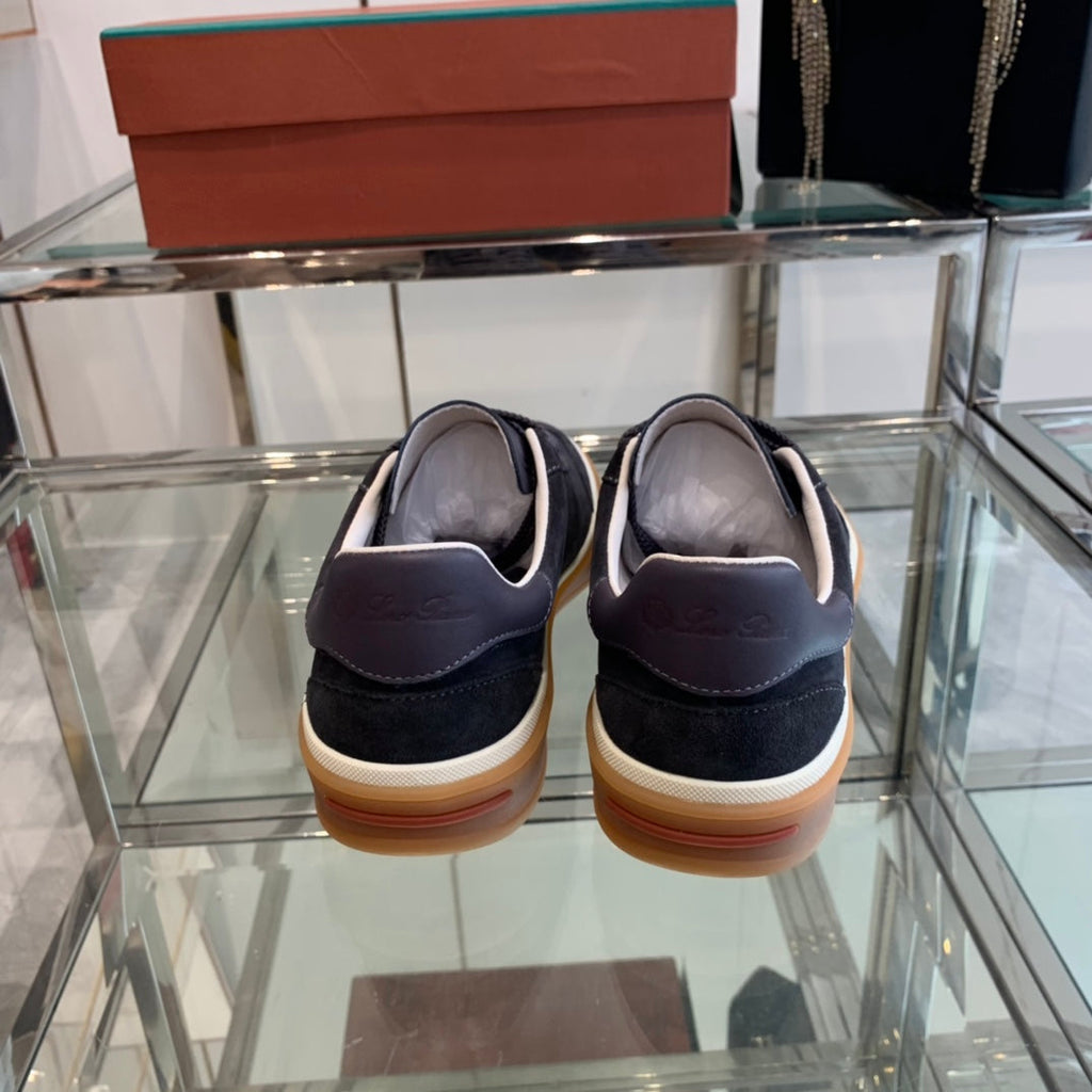 L-Sneakers
