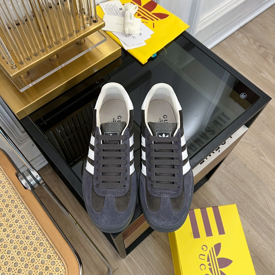 G-Sneakers
