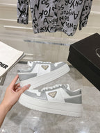 P-Sneakers