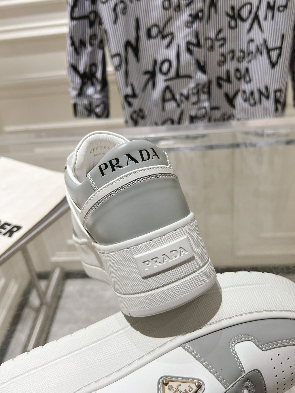 P-Sneakers