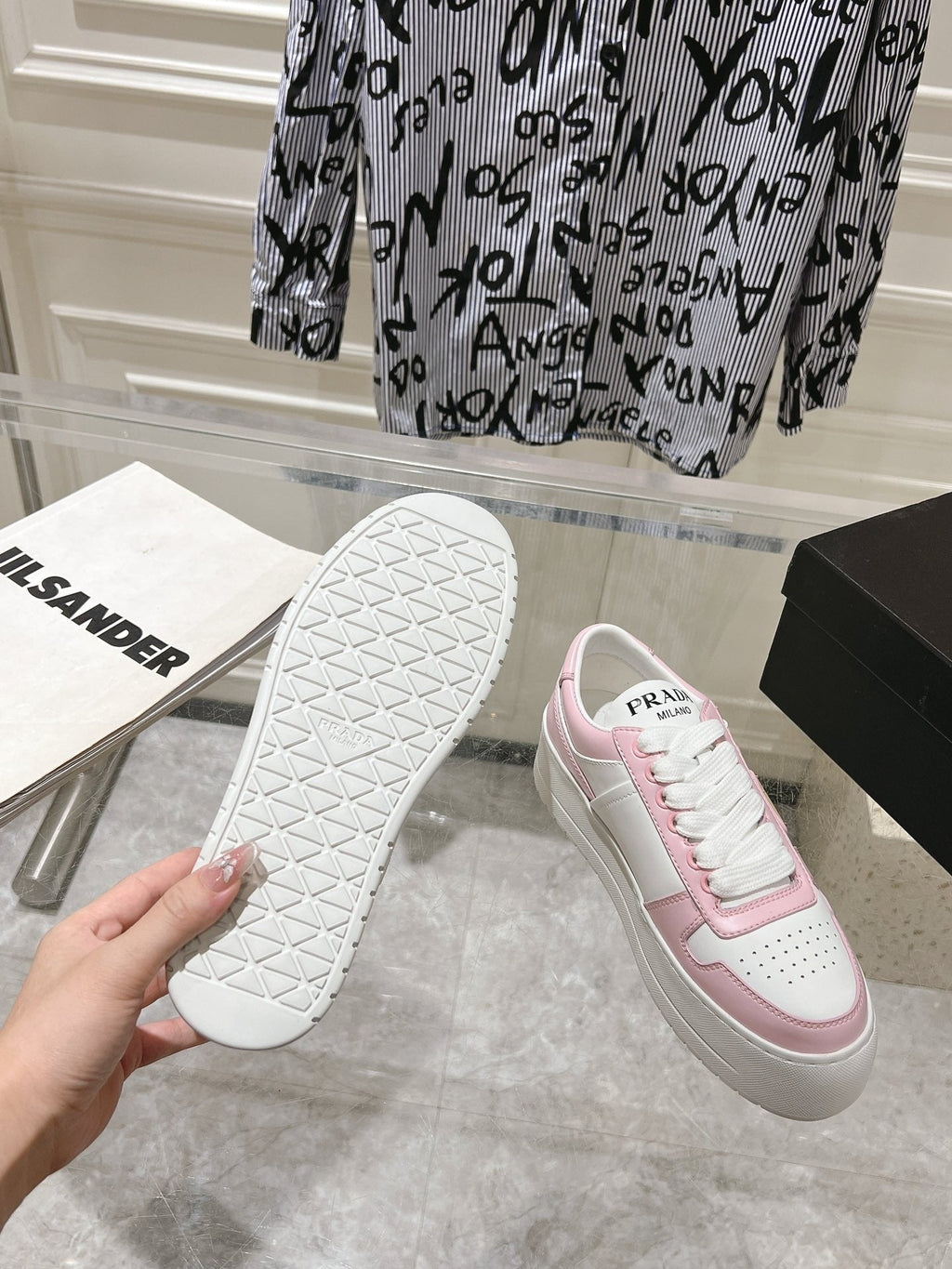 P-Sneakers