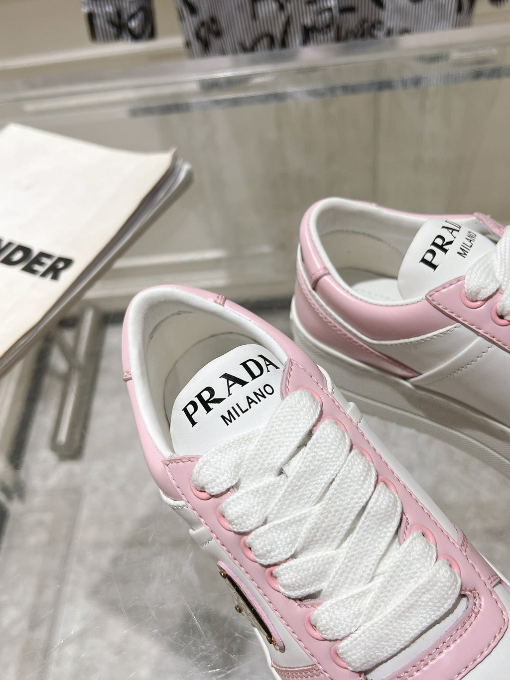 P-Sneakers