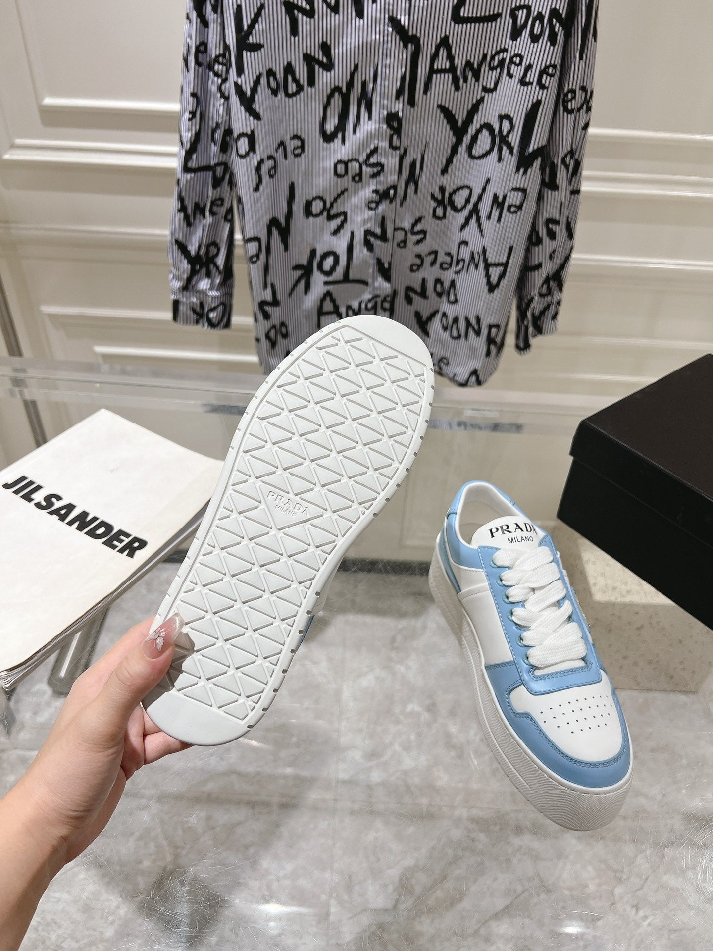 P-Sneakers